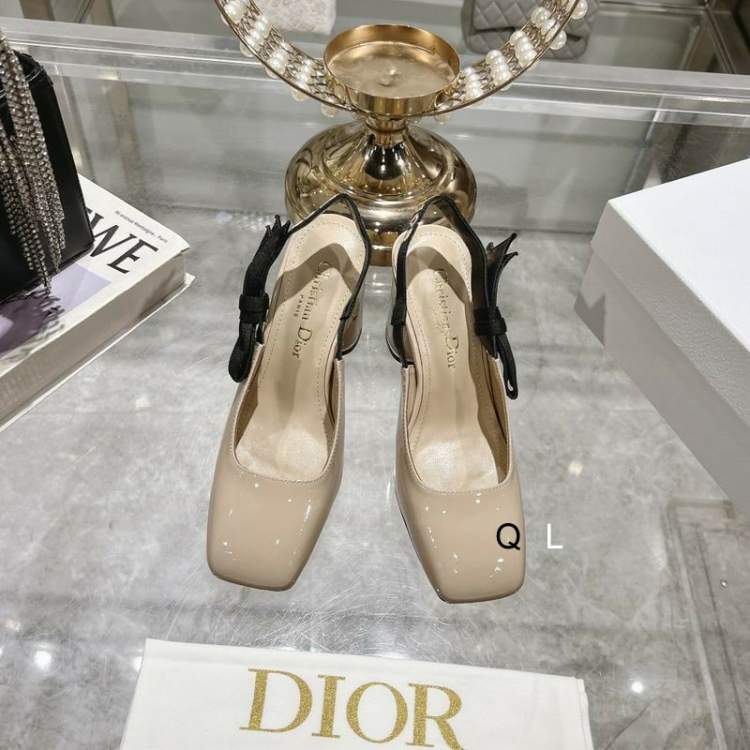 Picture of Dior Shoes _SKUDiorsz35-404.573722.5CMLL1201